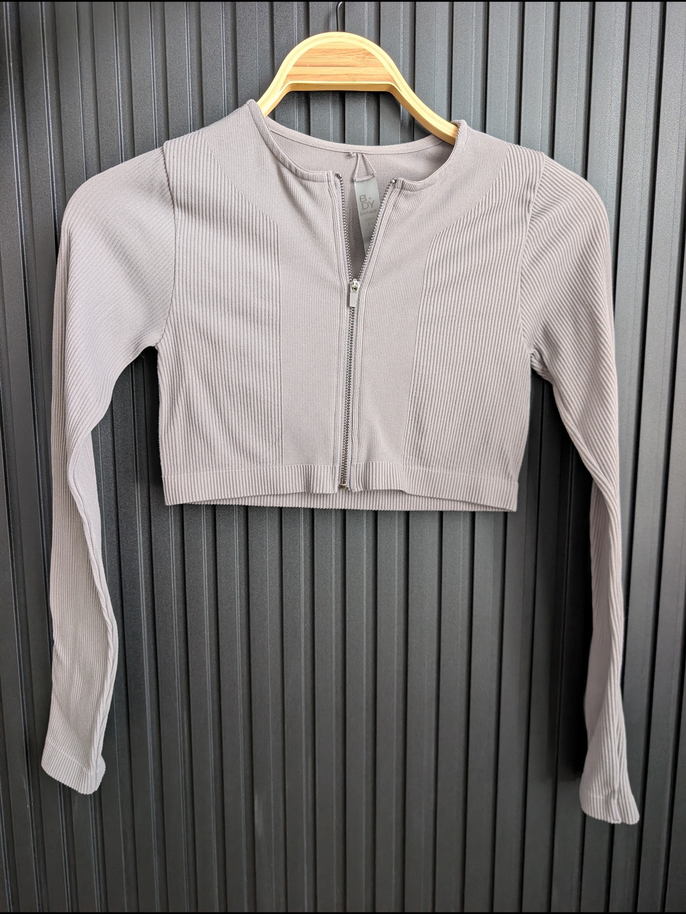 Garage Ribbed Cropped Zip-Front Top Activewear Longsleeve Size S